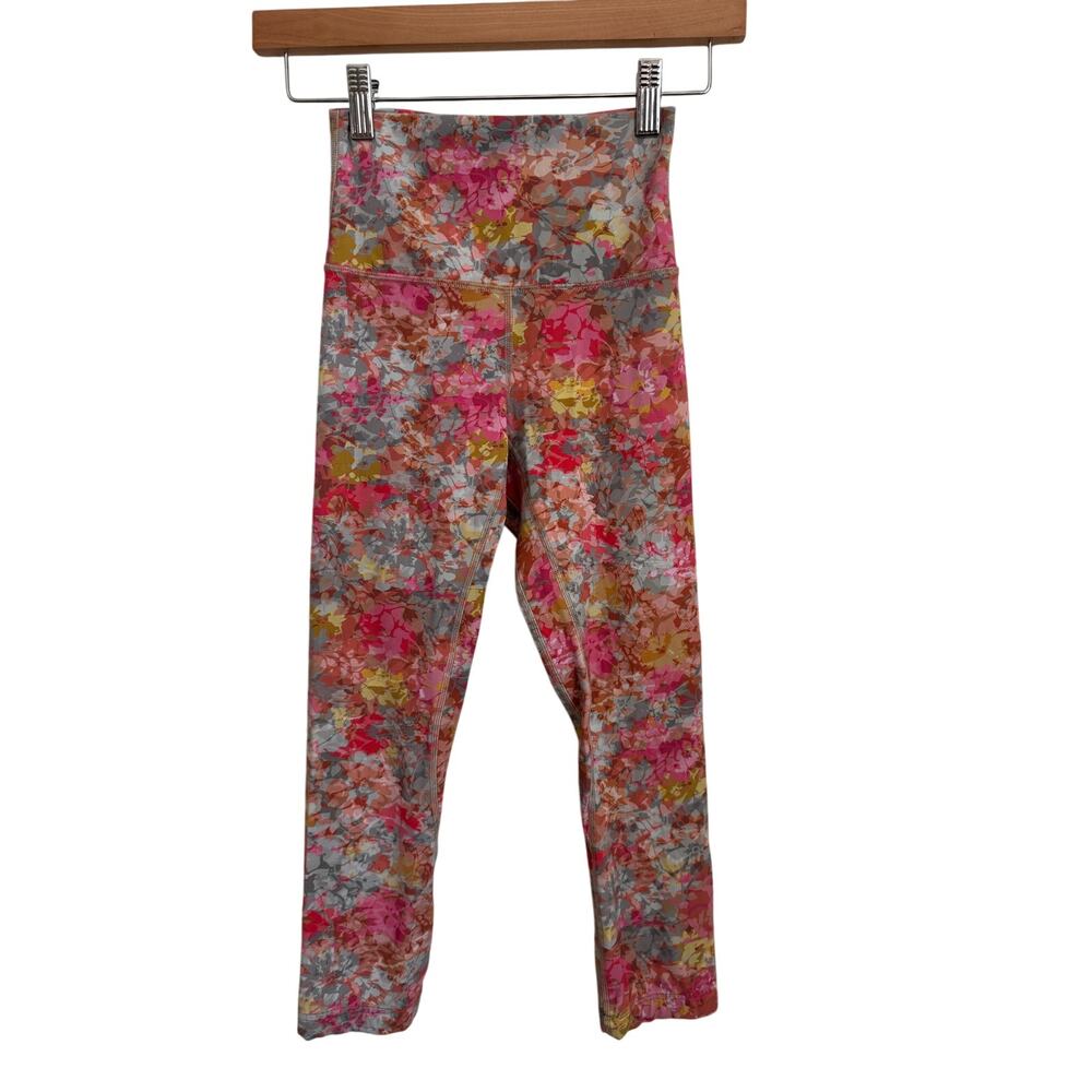 Lululemon Align Pant 25"
Inflorescence Multi 2 - Picture 3 of 7
